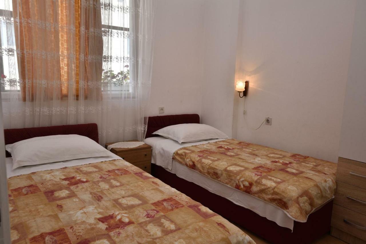 Apartment Maria Primosten Exterior photo